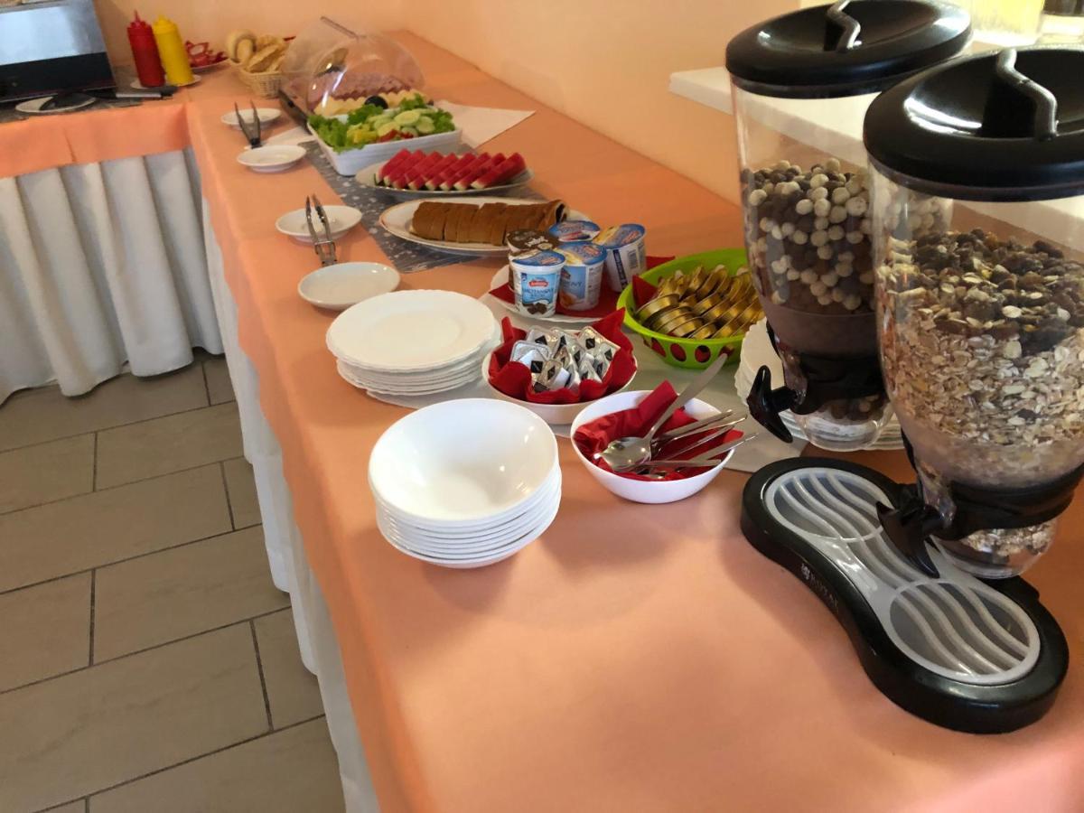 Hotel Hokejka Prievidza Esterno foto