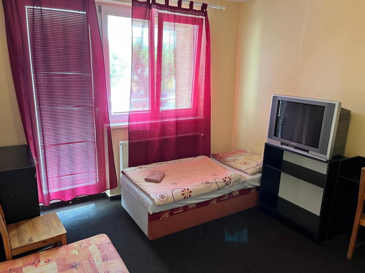 Hotel Hokejka Prievidza Esterno foto
