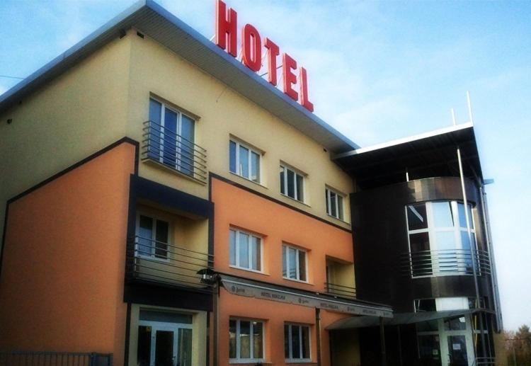 Hotel Hokejka Prievidza Esterno foto