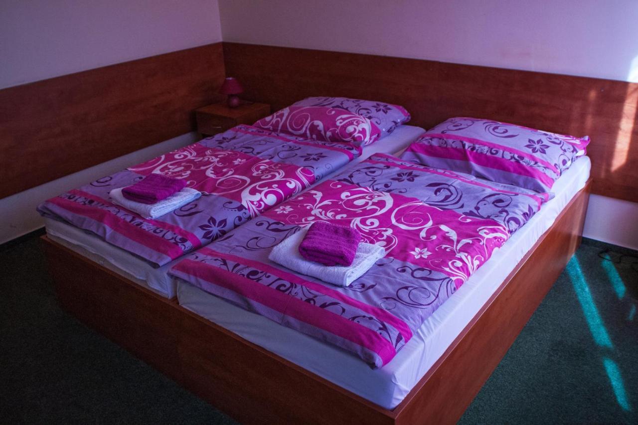Hotel Hokejka Prievidza Esterno foto